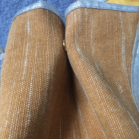 Canvas Tote - Picture 5 of 9